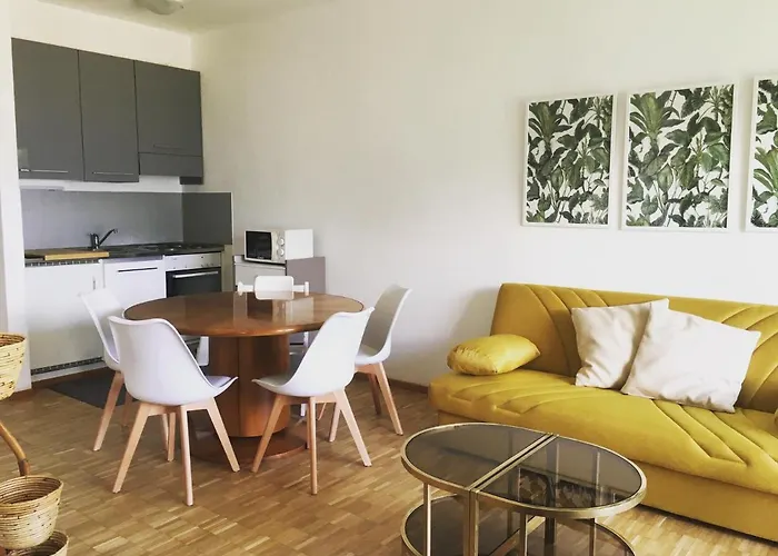 Family Friendly Studio 5 Min City Center 5 Station アパート