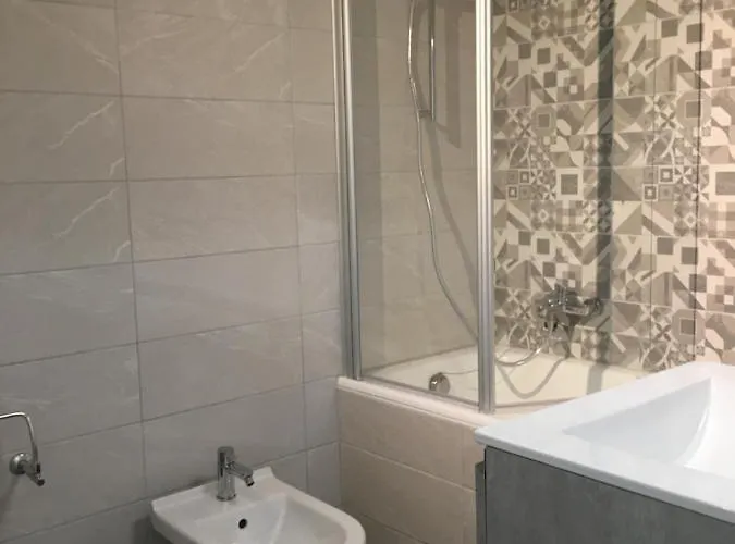 Family Friendly Studio 5 Min City Center 5 Station ルガーノ